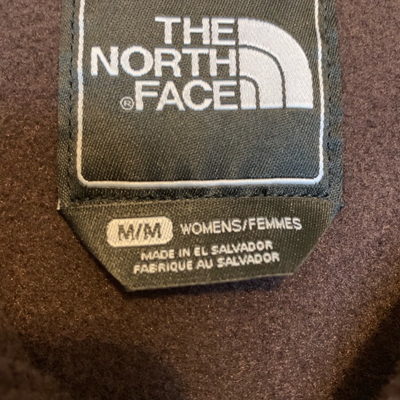 Women’s North Face Denali jacket - Picture 3 of 4